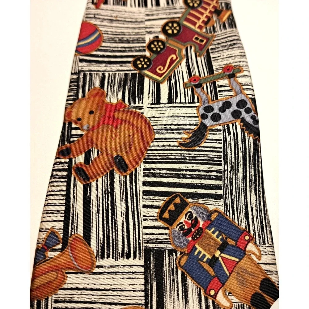 Van Huessen christmas tie